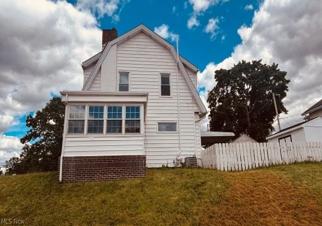 Homes for sale in Massillon, OH | 407 Korman Ave Ne, Massillon, OH 44646 | MLS# 5219577