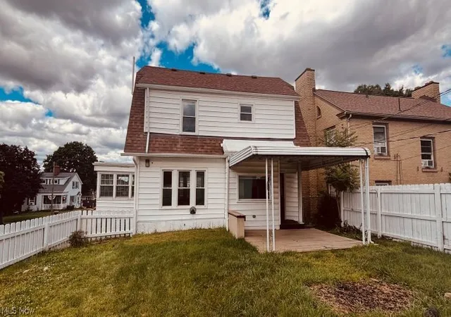 Homes for sale in Massillon, OH | 407 Korman Ave Ne, Massillon, OH 44646 | MLS# 5219577