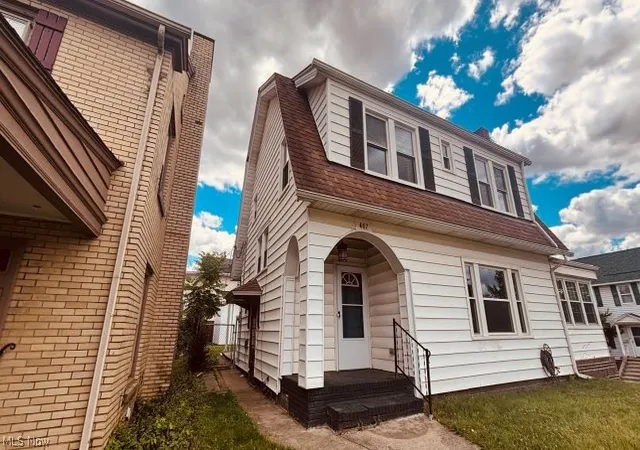 Homes for sale in Massillon, OH | 407 Korman Ave Ne, Massillon, OH 44646 | MLS# 5219577