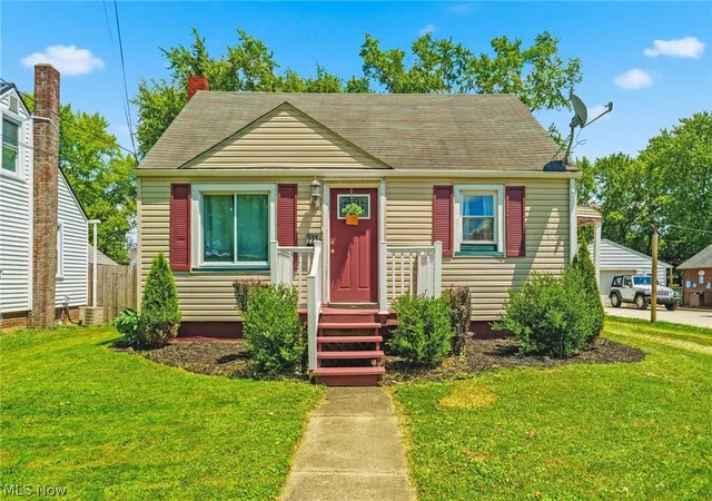 Homes for sale in Massillon, OH | 222 Genoa Ave Sw, Massillon, OH 44646 | MLS# 5219522