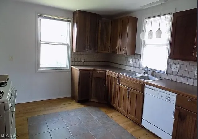 Photo 4 of Single family home for sale at 3002 9th Street SW, Canton, OH 44710 | MLS# 5219730 | Listing updated on 2026-06-17