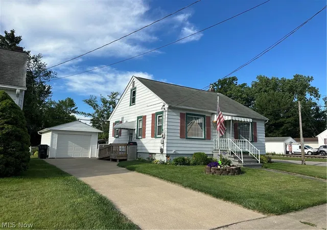 1st image of 1061 Bell Ct, Elyria, OH 44035 | MLS# 5219321