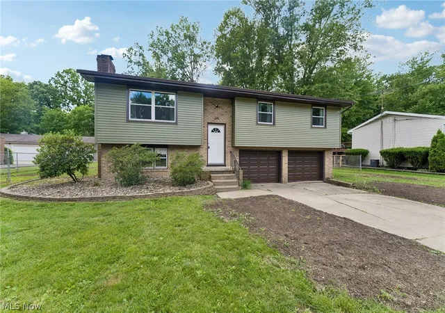 Homes for sale in Newton Falls, OH | 2980 Rosetta Blvd, Newton Falls, OH 44444 | MLS# 5219630