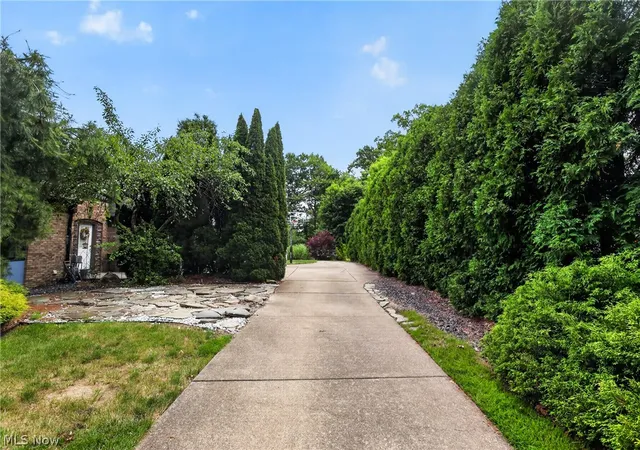 5th image of 3875 Fairway Dr, Canfield, OH 44406 | MLS# 5219091
