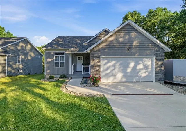 Photo 1 of Single family home for sale at 682 Grand Valley Dr, Howard, OH 43028 | MLS# 5219751 | Listing updated on 2026-08-28