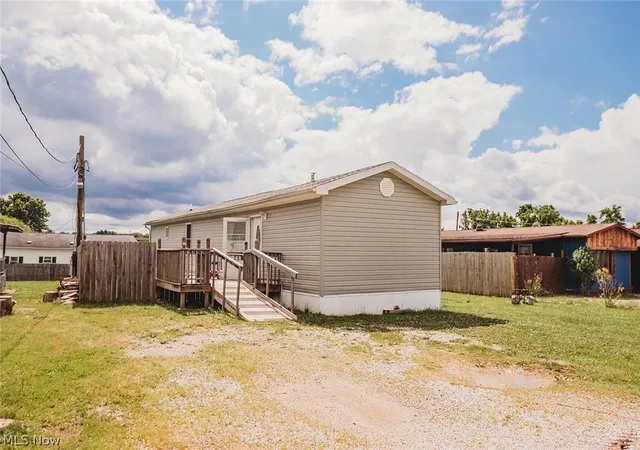 2nd image of 43 Thorn St, Parkersburg, WV 26101 | MLS# 5217144