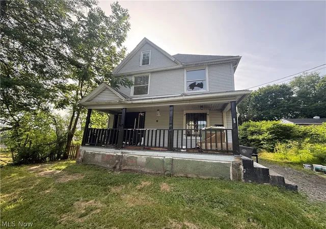 Photo 2 of Sale Pending at 34 Montgomery, Youngstown, OH 44506 | MLS# 5219763 | Listing updated on 2026-08-20