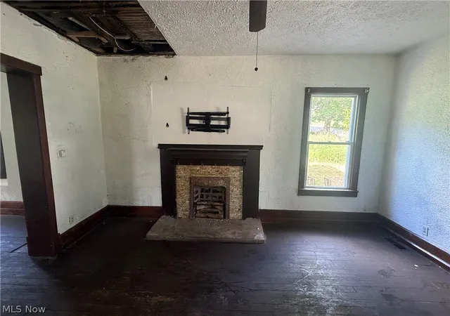 Photo 3 of Sale Pending at 34 Montgomery, Youngstown, OH 44506 | MLS# 5219763 | Listing updated on 2026-08-20