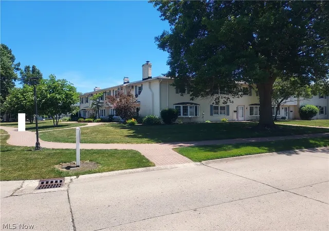 Homes for sale in Mentor, OH | 6 Meadowlawn Dr, Mentor, OH 44060 | MLS# 5219757