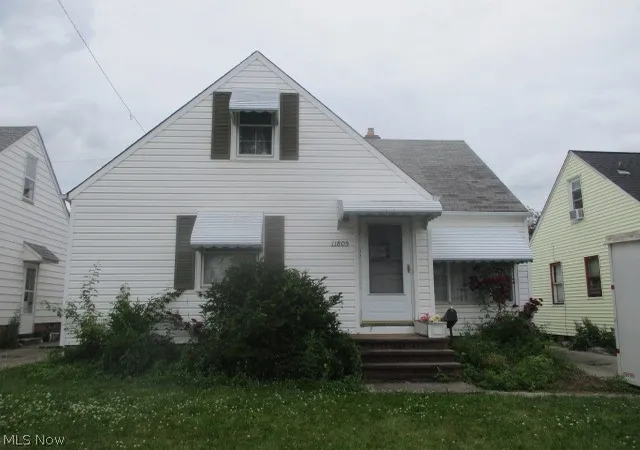 Homes for sale in Garfield Heights, OH | 11805 Crofton Ave, Garfield Heights, OH 44125 | MLS# 5218531