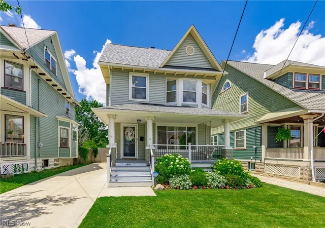 Homes for sale in Lakewood, OH | 1614 Robinwood Ave, Lakewood, OH 44107 | MLS# 5219708