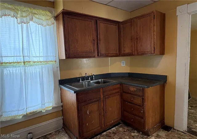 Photo 3 of Single family home for sale at 1109 W 38th Street, Ashtabula, OH 44004 | MLS# 5219272 | Listing updated on 2026-09-15