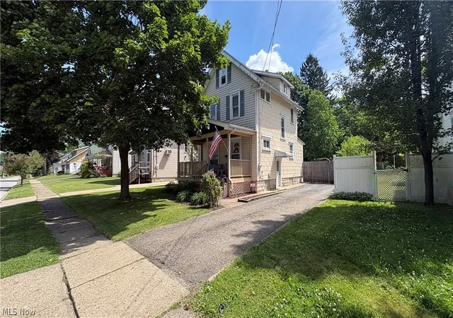 Homes for sale in Cuyahoga Falls, OH | 2559 6th St, Cuyahoga Falls, OH 44221 | MLS# 5219819