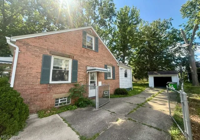 3rd image of 26470 Zeman Ave, Euclid, OH 44132 | MLS# 5219863