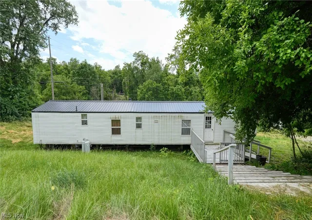 1st image of 195 Sundale Ln, Norwich, OH 43767 | MLS# 5219073