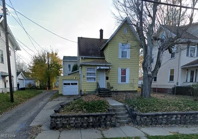 Photo 1 of Single family home for sale at 916 Darmouth Ave Sw, Canton, OH 44710 | MLS# 5219919 | Listing updated on 2026-06-17
