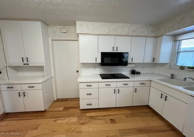 4th image of 1992 Edenhall Dr, Cleveland, OH 44124 | MLS# 5219920