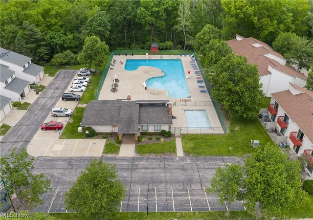 Homes for sale in Parma, OH | 5564 Storrington Oval, Parma, OH 44134 | MLS# 5219854