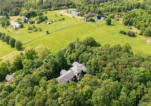 3rd image of 5031 Stone Ridge Dr, Richfield, OH 44286 | MLS# 5217836
