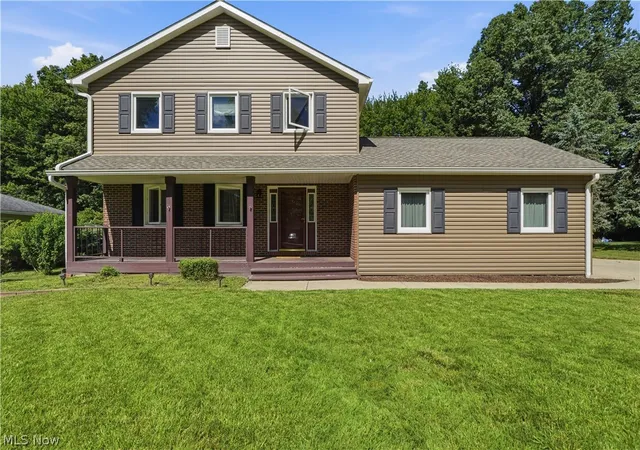 Homes for sale in Aurora, OH | 10490 Maryland St, Aurora, OH 44202 | MLS# 5219607
