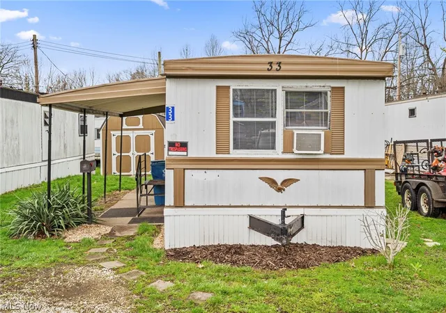 Homes for sale in Massillon, OH | 3354 Hilton St Nw #33, Massillon, OH 44646 | MLS# 5220031