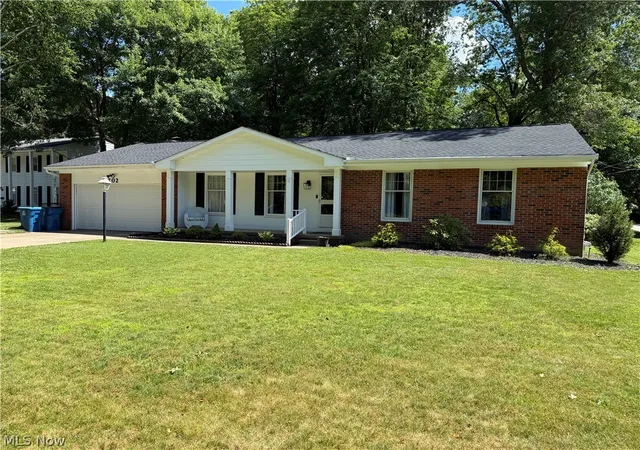 Homes for sale in Kent, OH | 702 Beryl Dr, Kent, OH 44240 | MLS# 5219991