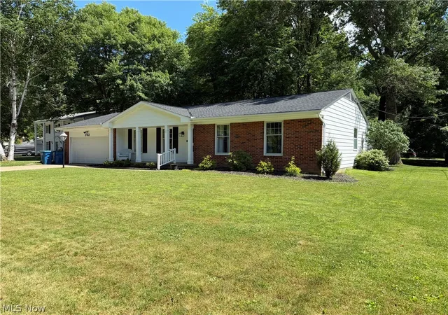 Homes for sale in Kent, OH | 702 Beryl Dr, Kent, OH 44240 | MLS# 5219991