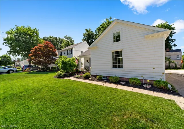 48th image of 19125 E Shoreland Ave, Rocky River, OH 44116 | MLS# 5219387