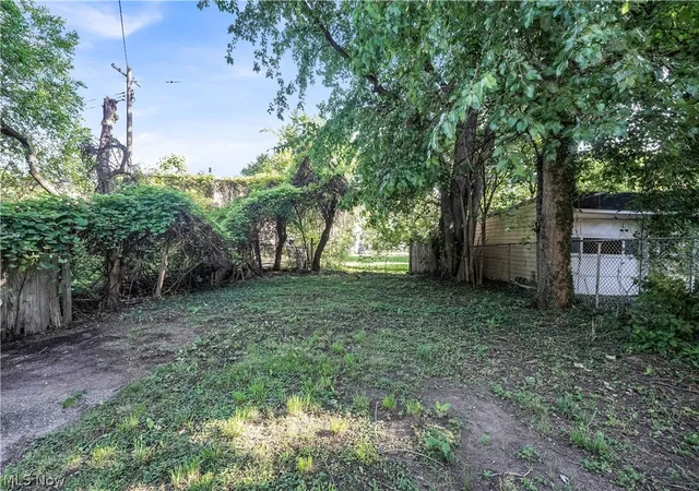 Photo 4 of Single family home for sale at 10835 Hampden Ave, Cleveland, OH 44108 | MLS# 5219481 | Listing updated on 2026-06-18