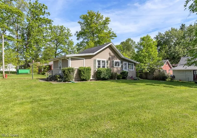 Photo 2 of Single family home for sale at 241 Tanglewood Trl, Chippewa Lake, OH 44215 | MLS# 5207723 | Listing updated on 2026-06-29