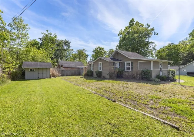 Photo 3 of Single family home for sale at 241 Tanglewood Trl, Chippewa Lake, OH 44215 | MLS# 5207723 | Listing updated on 2026-06-29