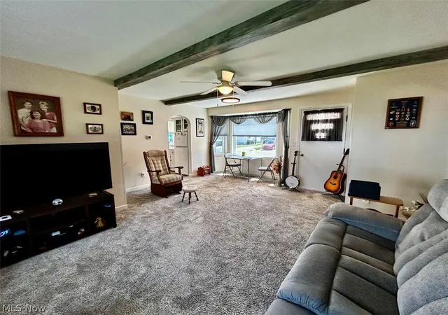Homes for sale in Belpre, OH | 811 Leonard Ave, Belpre, OH 45714 | MLS# 5219598