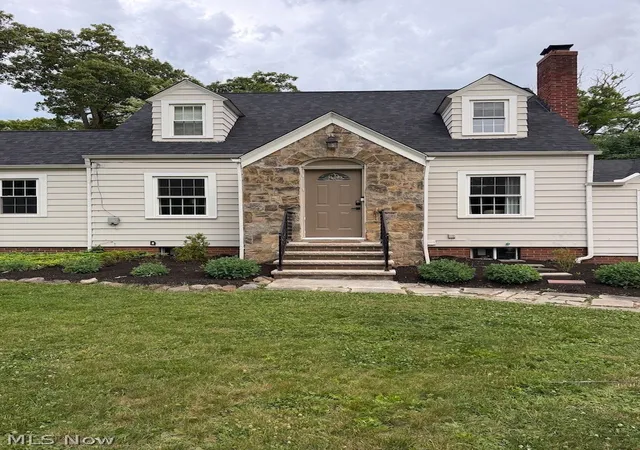 2nd image of 2350 Hillside Rd, Seven Hills, OH 44131 | MLS# 5220048