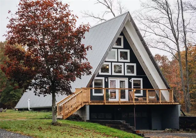 Single family home for sale at 2793 Barclay Messerly Rd, Southington, OH 44470 | MLS# 5206666