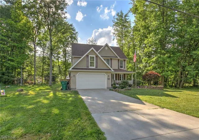 2nd image of 2157 Flame Lake Dr, Roaming Shores, OH 44084 | MLS# 5219087