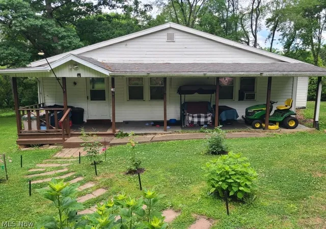 1st image of 8094 Fohl St Sw, Navarre, OH 44662 | MLS# 5220099