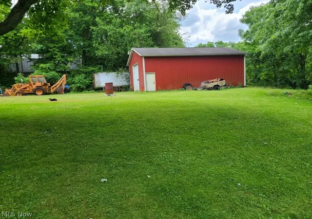 2nd image of 8094 Fohl St Sw, Navarre, OH 44662 | MLS# 5220099