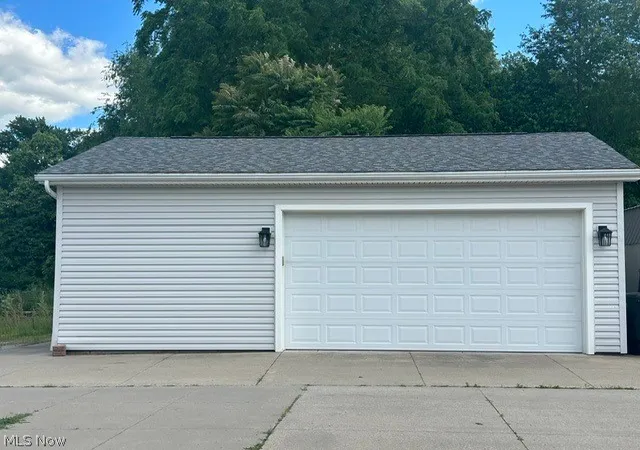 Photo 2 of Single family home for sale at 2372 Triplett Blvd, Akron, OH 44312 | MLS# 5218896 | Listing updated on 2026-07-19