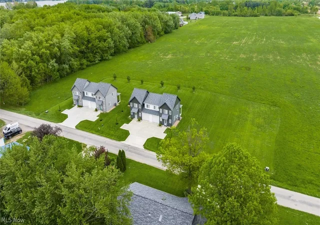 Listing Photo 2 - Condo for sale in building located at 13680 Rosewood Rd NE, Thornville, OH 43076 - Unit #