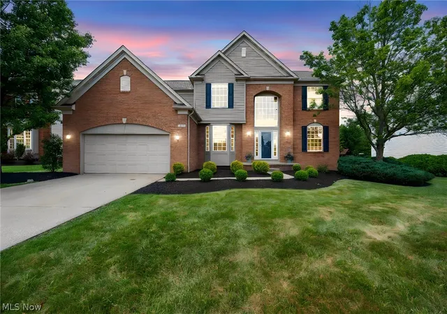 Homes for sale in Broadview Heights, OH | 351 Hamilton Dr, Broadview Heights, OH 44147 | MLS# 5218362