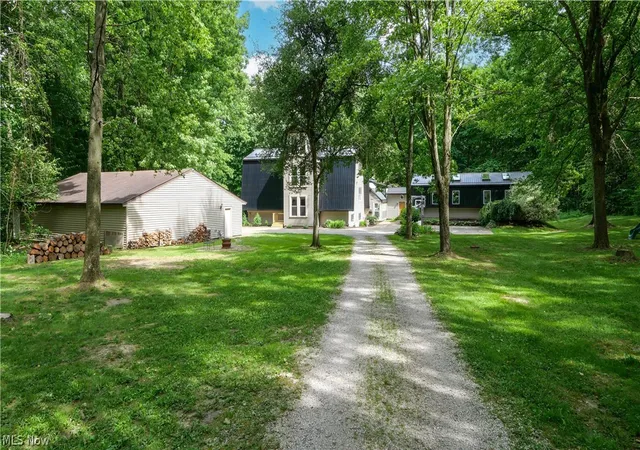 Homes for sale in Garrettsville, OH | 12530 Parkman Rd, Garrettsville, OH 44231 | MLS# 5219703