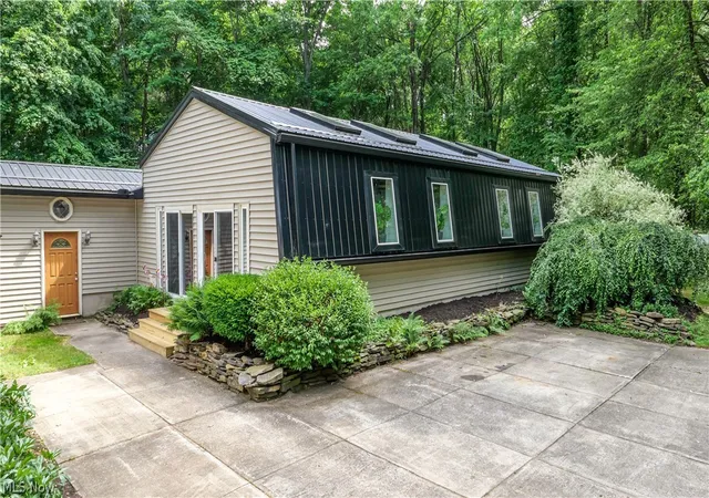 Homes for sale in Garrettsville, OH | 12530 Parkman Rd, Garrettsville, OH 44231 | MLS# 5219703