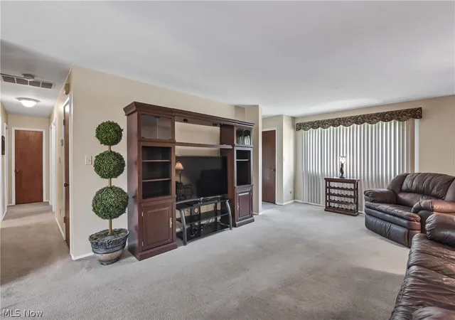 Homes for sale in North Olmsted, OH | 6518 Maplehurst Rd, North Olmsted, OH 44070 | MLS# 5219216