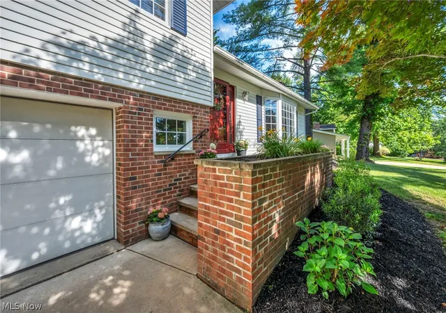 Homes for sale in Brecksville, OH | 6827 Cranbrook Dr, Brecksville, OH 44141 | MLS# 5219529