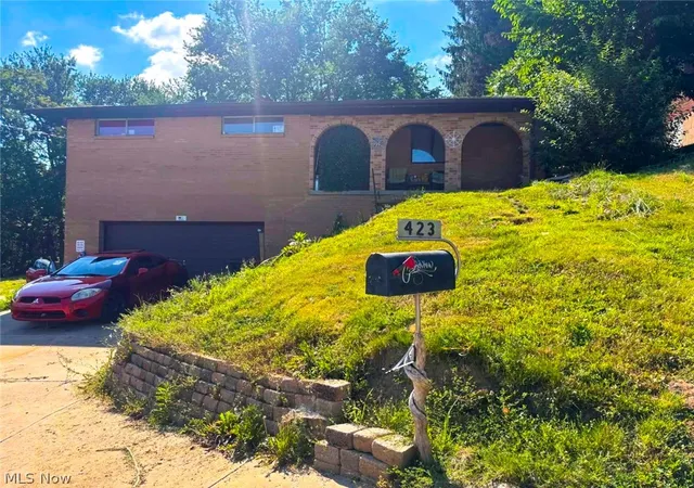 1st image of 423 Rosemont Ave, Steubenville, OH 43952 | MLS# 5220214