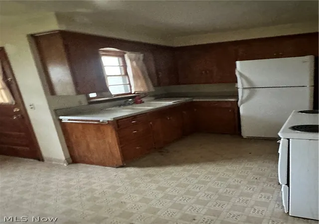 2nd image of 23020 Tracy Ave, Euclid, OH 44123 | MLS# 5220209