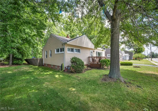 Homes for sale in Willowick, OH | 301 E 317Th St, Willowick, OH 44095 | MLS# 5219832