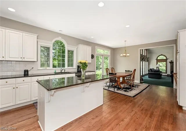 2nd image of 304 Fox Wy, Chagrin Falls, OH 44022 | MLS# 5217879