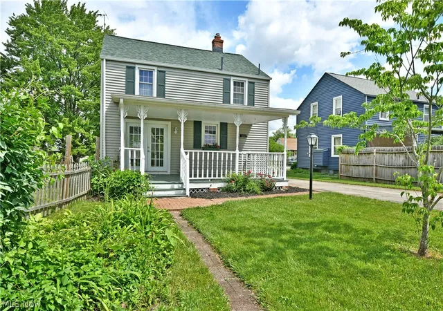 Photo 4 of Single family home for sale at 1246 Atlantic St NE, Warren, OH 44483 | MLS# 5220278 | Listing updated on 2026-08-31