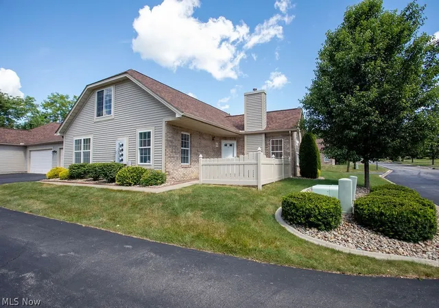3rd image of 695 E Western Reserve Rd, Poland, OH 44514 | MLS# 5219688